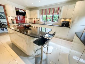 Kitchen Island- click for photo gallery